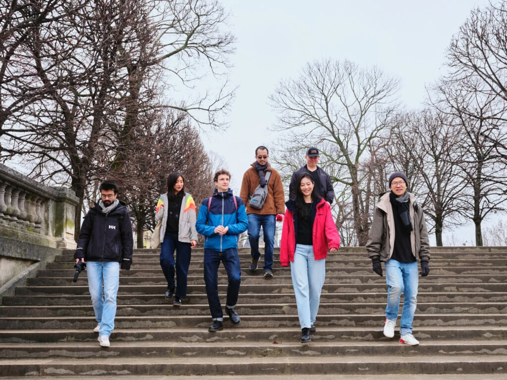 hd jeanne et sa famille a paris193