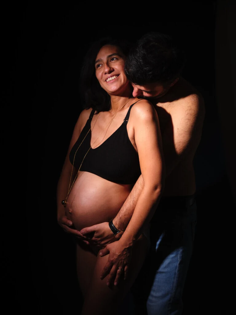 karen et ruben grossesse web rgb pacome Sadek photographe076