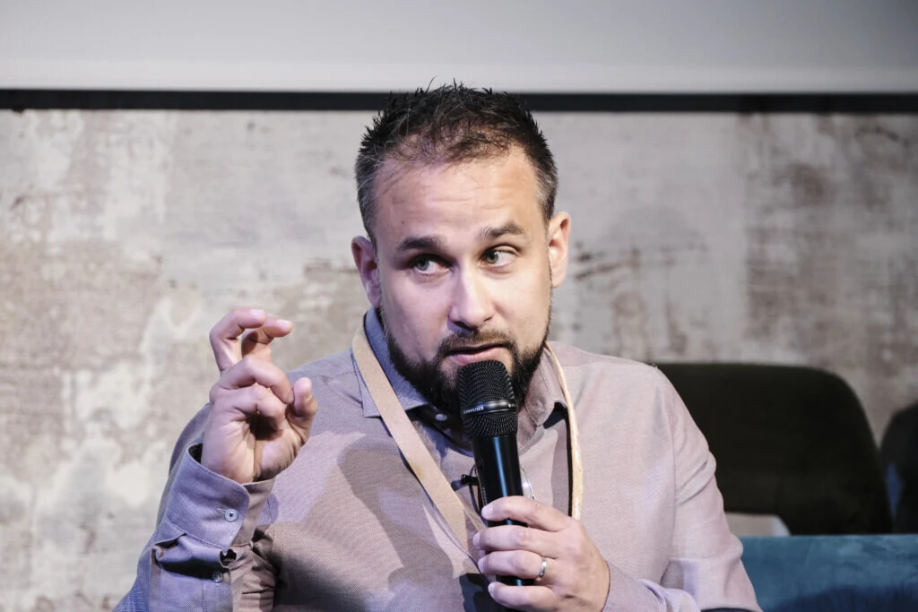 salon cyber hd adobergb1988 pacome Sadek photographe